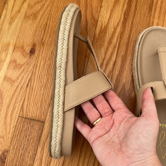 chic tan joie sandals - Picture 3 of 3